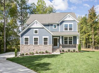 11933 James Overlook Cir, Chester, VA 23836