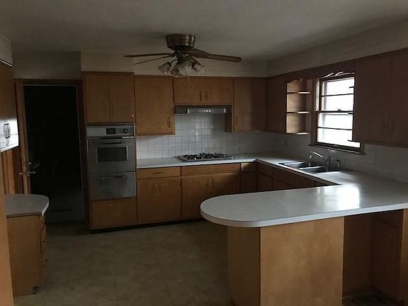 2nd image of 399 Lynwood Ln