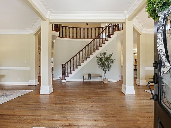 5th image of 3324 Thomas Rd