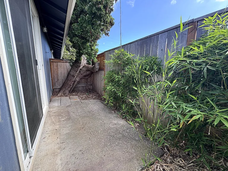18140 SW Shaw St #2 — Photo 8
