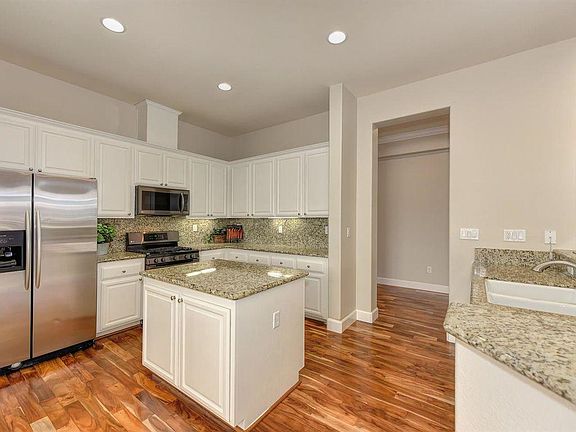 2nd image of 4790 Monte Mar Dr