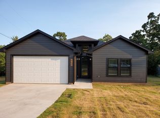 424 E Burrell St, Denison, TX 75021