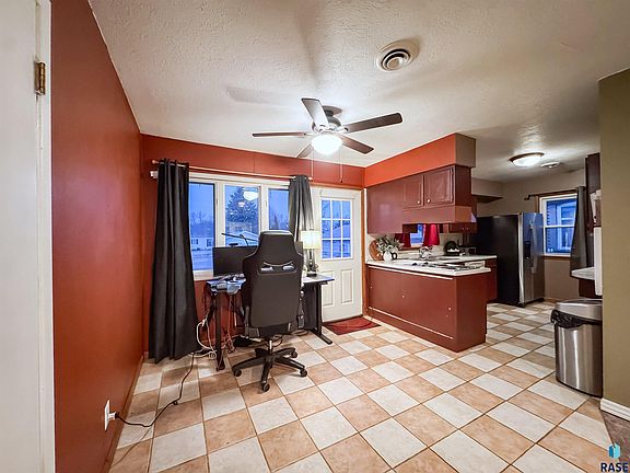 5th image of 309 S 1st St