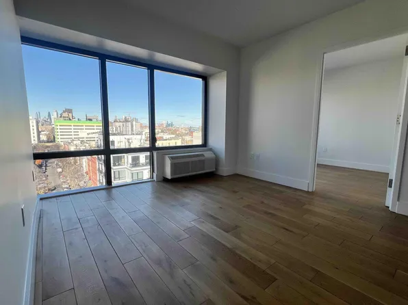 504 Myrtle Avenue image 2 of 23