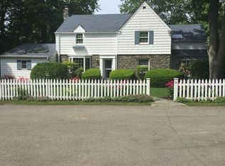 89 Valley Stream Rd, Larchmont, NY 10538