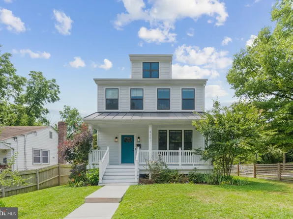 3201 Bunker Hill Rd, Mount Rainier, MD 20712