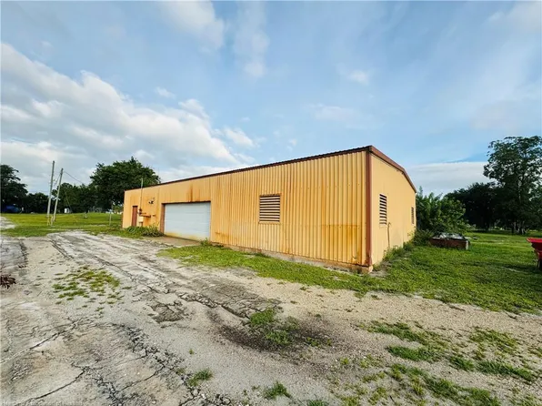 119 NE Lincoln Rd Road NW, Lake Placid, FL 33852