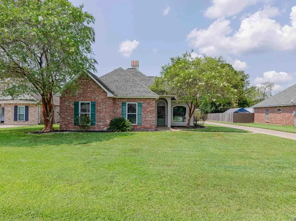 10013 River Run Estates Dr, Saint Amant, LA 70774