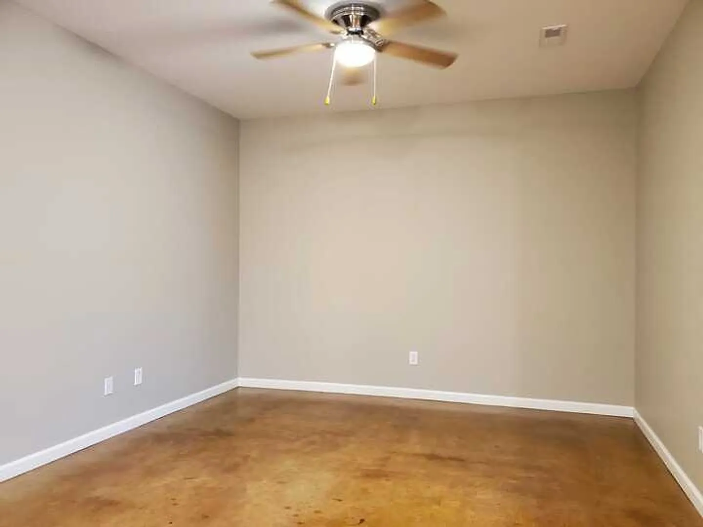2 Bedroom 1 Bathroom Apartment in Jackson, MO — Photo 2