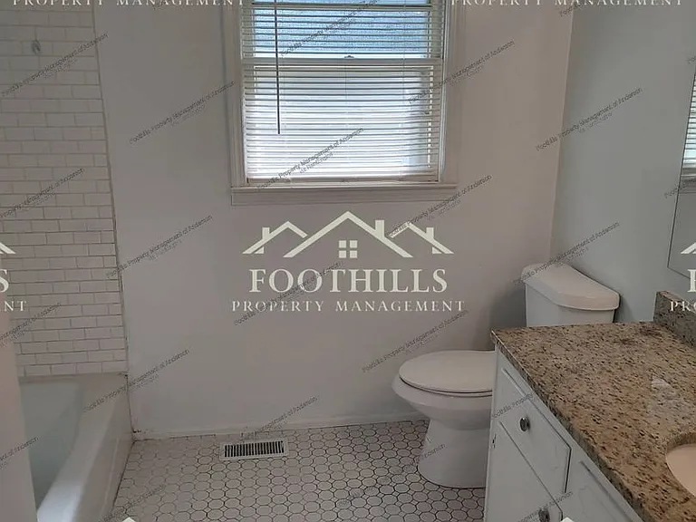 506 Auburn Ave — Photo 14