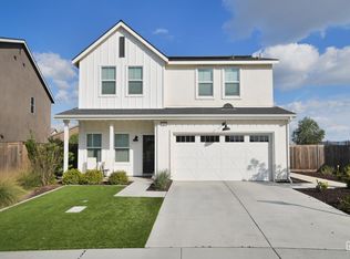 3420 Rustic Woods Ln, Shafter, CA 93263