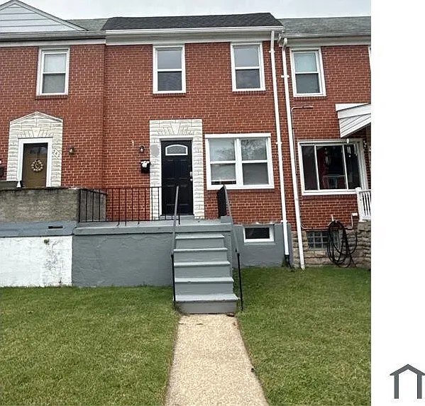 300 Leeanne Rd — Photo 3