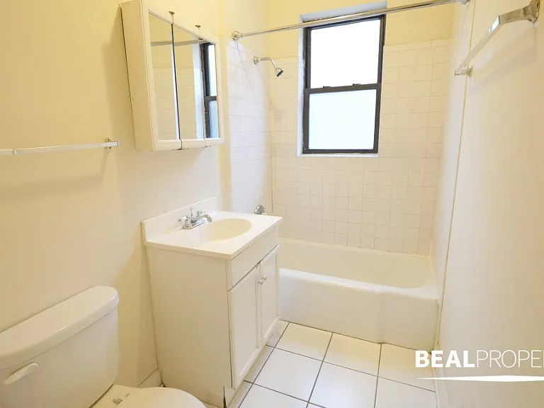 3720.5 N Pine Grove Ave #E3 — Photo 10