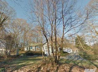 33 Southdown Rd, Huntington, NY 11743