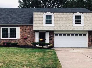 100 Ranch Trl W, Buffalo, NY 14221