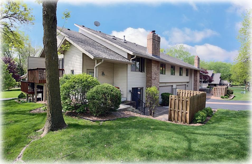 1st image of 10915 53rd Ave N