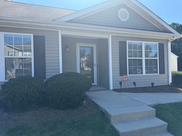 801 Remount Ct, Greensboro, NC 27409