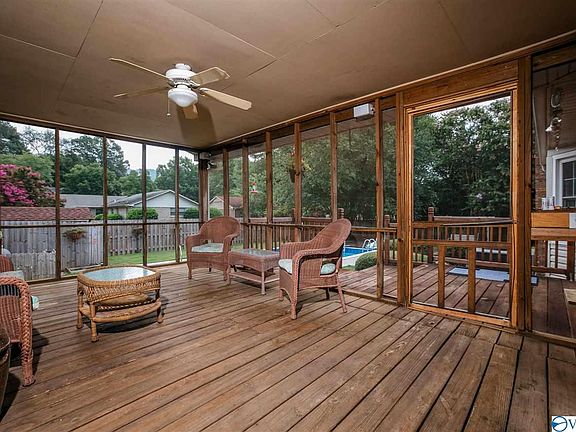 3rd image of 10019 Greenview Dr SE