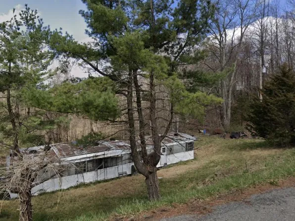 9610 Dc Caney Ridge Rd, Coeburn, VA 24230