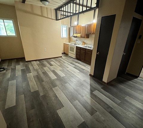 4th image of 166 S Wade Ave APT 1C
