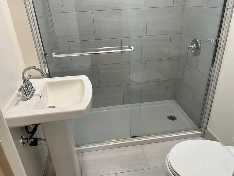 889 Reservoir St — Photo 14