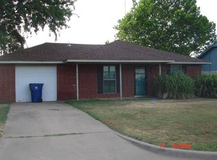 1210 N Aspen St, Marlow, OK 73055