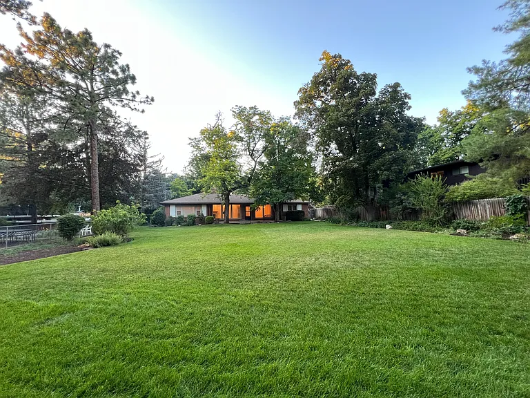 3070 E Millcreek Dell Ln — Photo 5