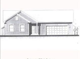 2 Chamberlain Xing, Windsor Locks, CT 06096