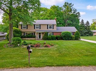 1209 Valleydell St NW, North Canton, OH 44720