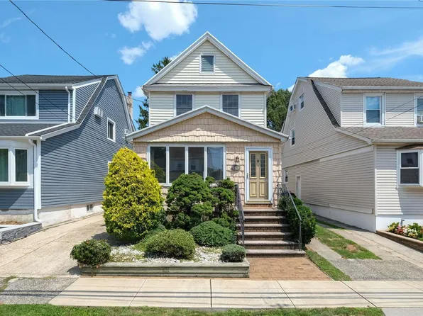 141 Buscher Avenue, Valley Stream, NY 11580