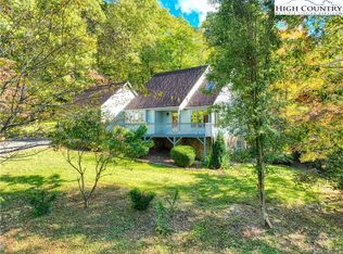 349 Hoke Wagoner Rd, Crumpler, NC 28617