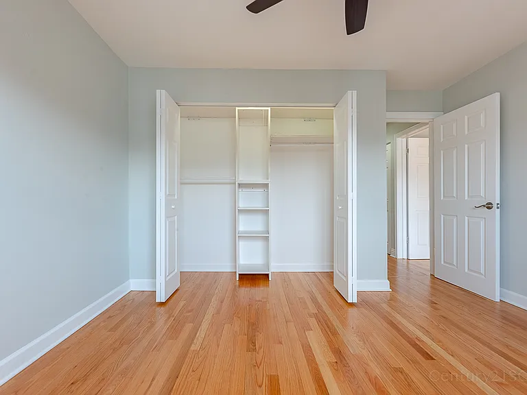 4136 N California Ave #302 — Photo 16