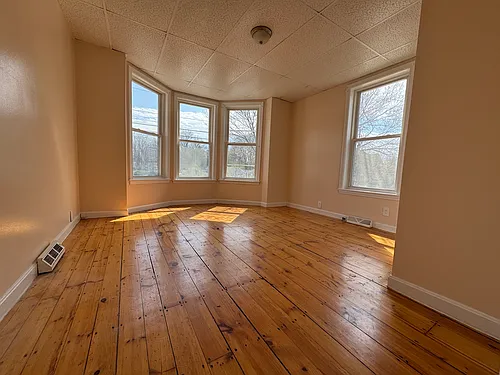 856 Valley St #1 Photo 1
