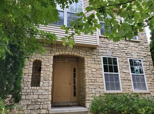 1522 Colonial Dr, Chesterton, IN 46304