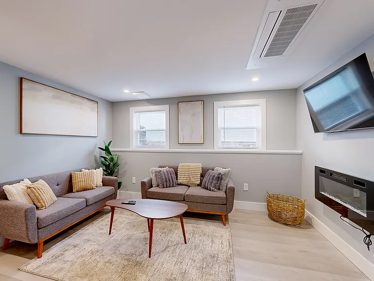 44 Hall St #0 — Photo 4