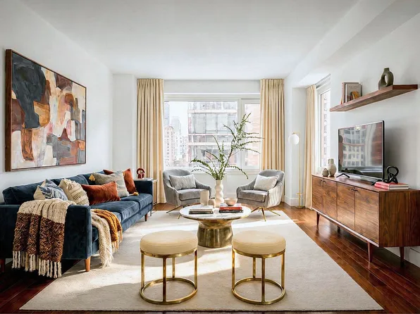 44-27 Purves St #8A, Long Island City, NY 11101