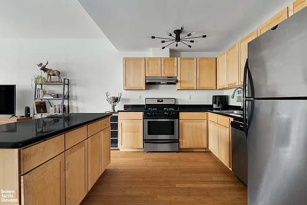 Rented by Brown Harris Stevens | media 18