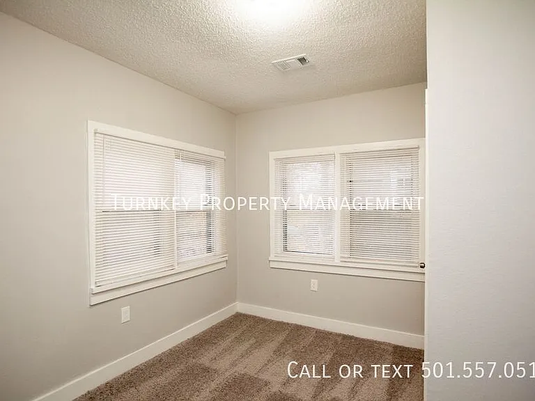 1415 S Cedar St — Photo 5