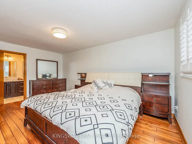 298 Forest Dr S — Photo 32