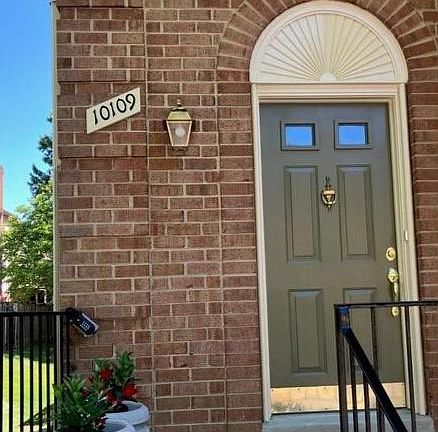 3rd image of 10109 Langhorne Ct