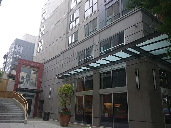3rd image of 523 Broadway E APT 516
