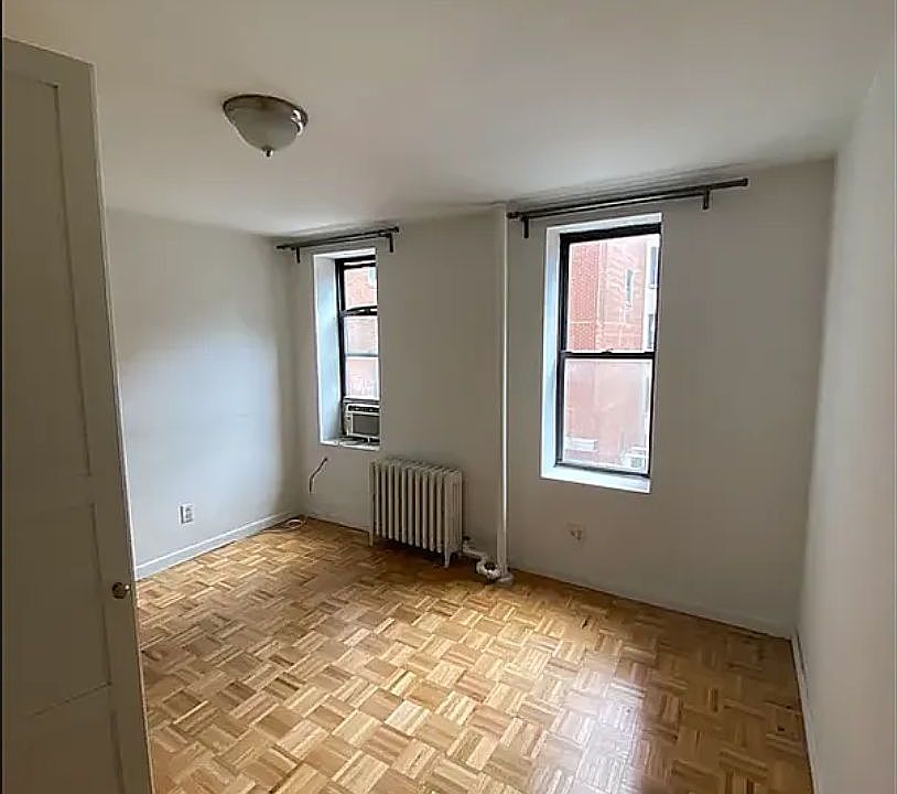 1st image of 203 E 27th St #39S