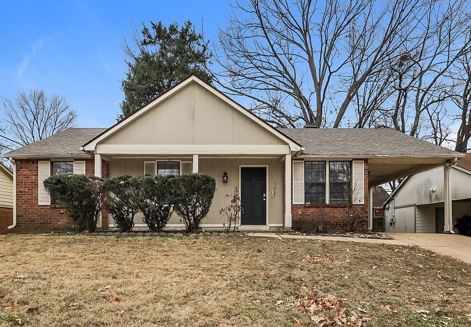 1st image of 5825 Jardin Pl