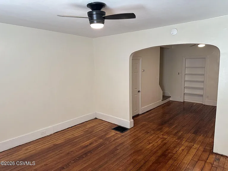 639 Shakespeare Ave — Photo 2