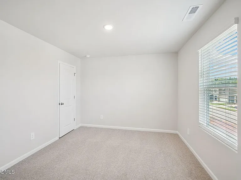 1040 Saint Lawrence Dr — Photo 22
