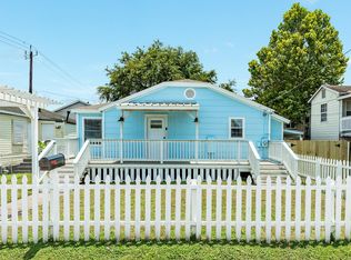 5507 Menard Ave, Galveston, TX 77551