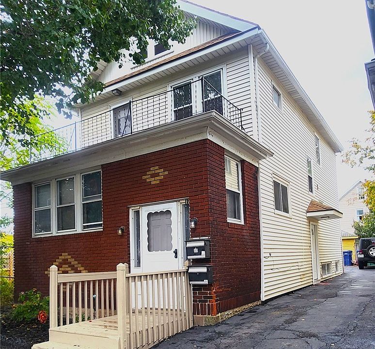 1st image of 17 Blum Ave