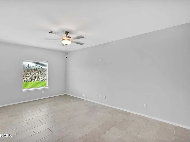 12661 Kingsbury Ave — Photo 6