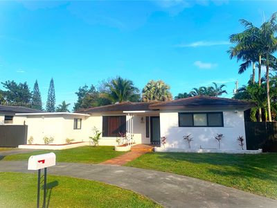 10825 Peachtree Dr, Miami, FL, 33161