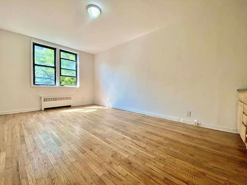 1st image of 315 E 5th St APT 4a